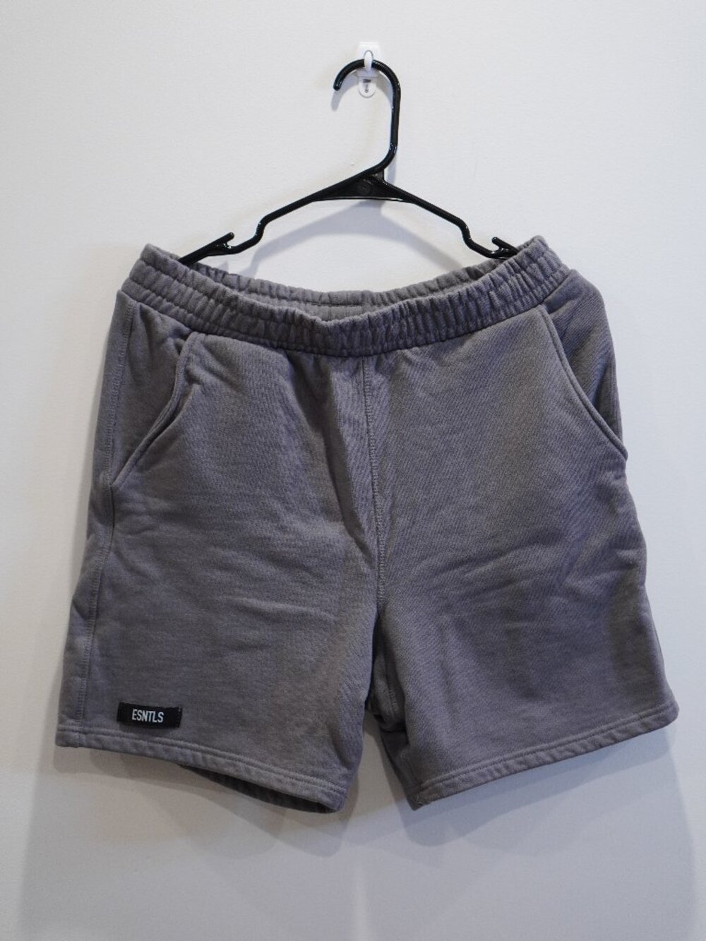 Men's Medium Cotton ESNTLS brand Shorts